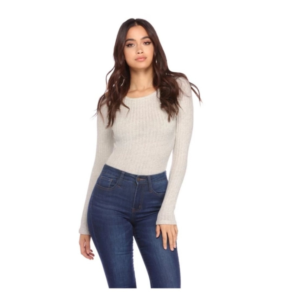 Basic Ribbed Top - Picture 1 of 2